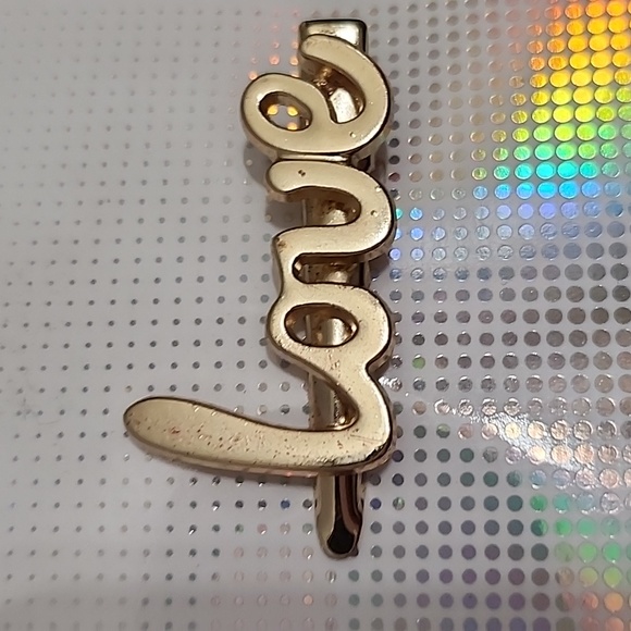 Quo Beauty "LOVE" Clip VALENTINE'S SPIRIT - Picture 2 of 10